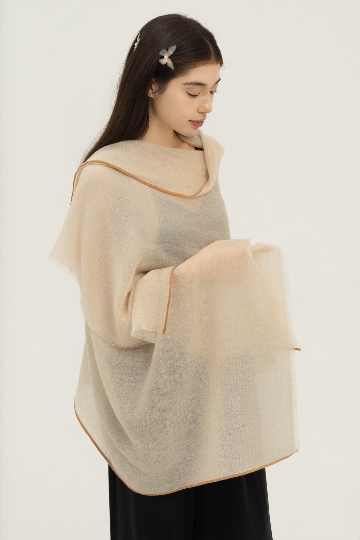 Contrast Edge Cashmere Shawl
